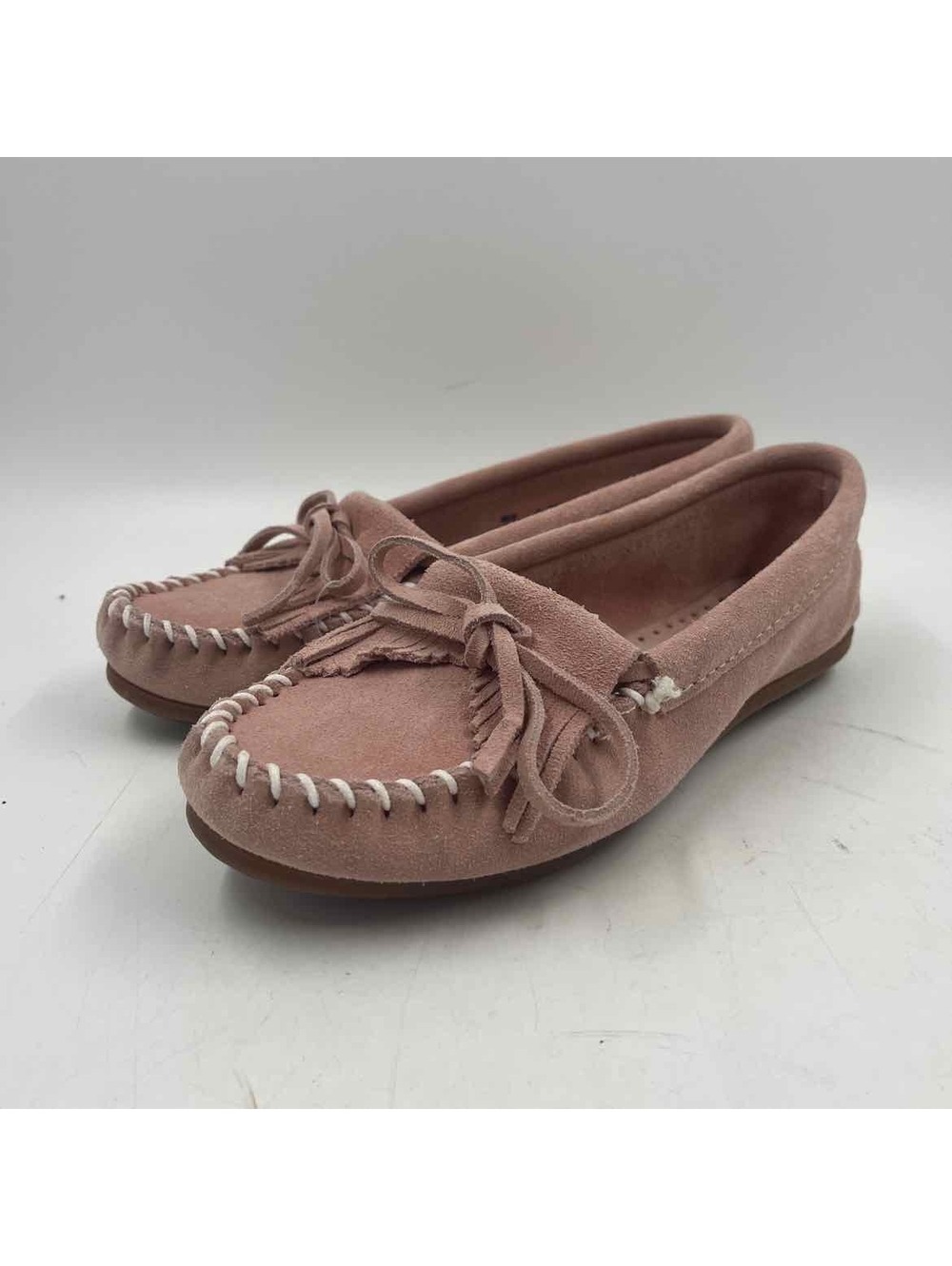 Minnetonka Women's Shoe Size 7 Pink Solid Loafers